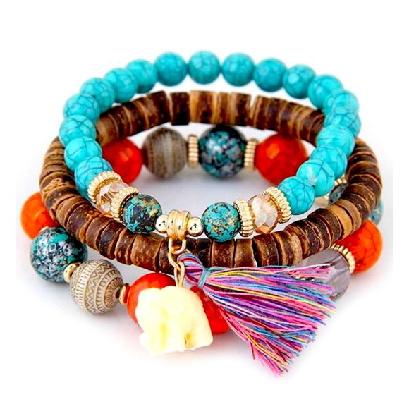 Jewelry - ✨7/$35✨Boho chic wood beads bracelets